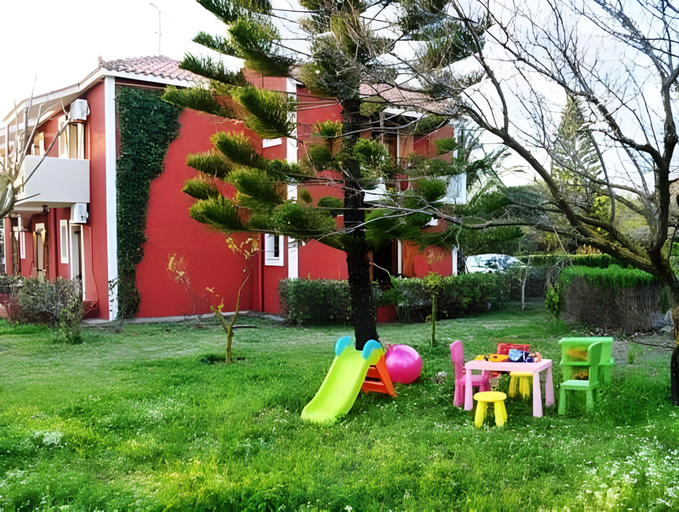 Others 4, Dendrolivano, Ionian Islands