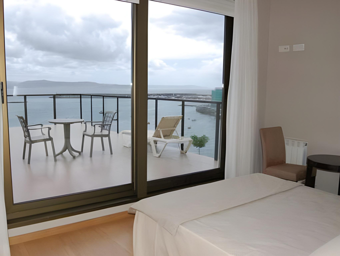 Bedroom, Playa de Osmo Apartamentos Turisticos, A Coruña