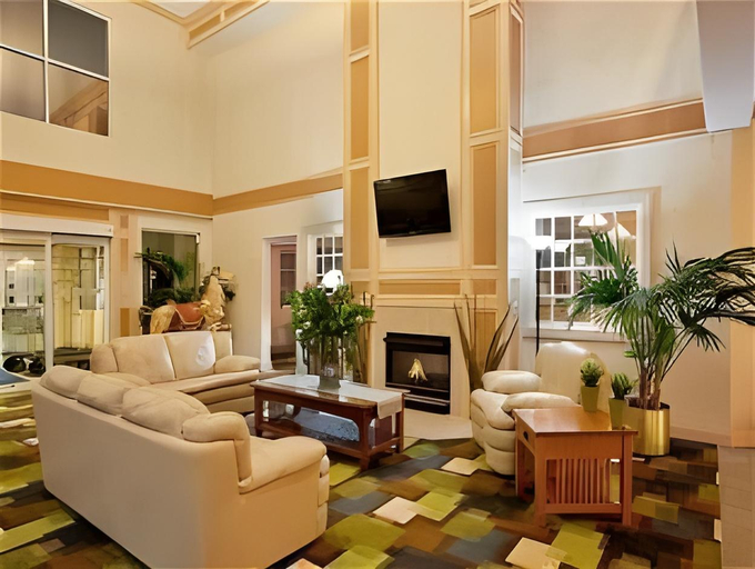 Public Area, Holiday Inn Express Hotel & Suites-Saint Joseph By IHG, Berrien
