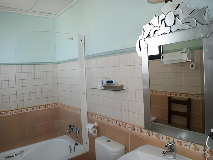 Bathroom 4, Hotel Patilla Ciudad de Requena, Valencia