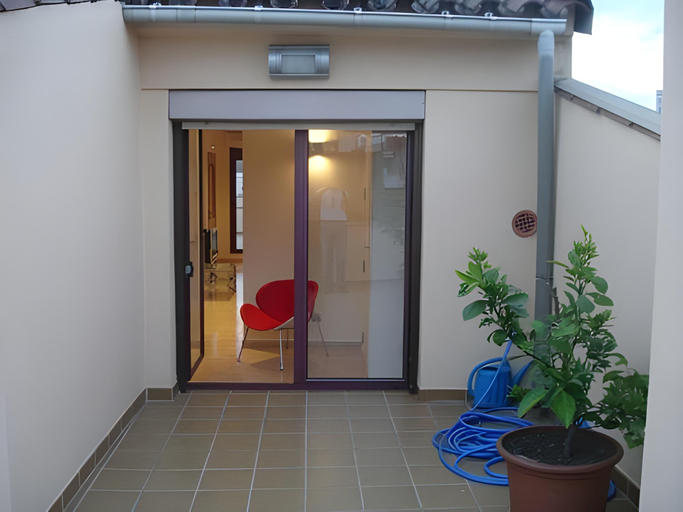 Others 5, Hostal La Barretina, Girona
