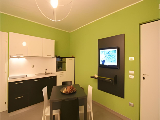 Others 5, Residence Desiree, Trento