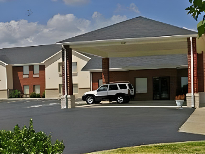 Exterior & Views 1, Home Gate Inn & Suites, Desoto