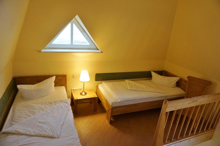 Bedroom 3, Parkhotel Seeblick, Rostock