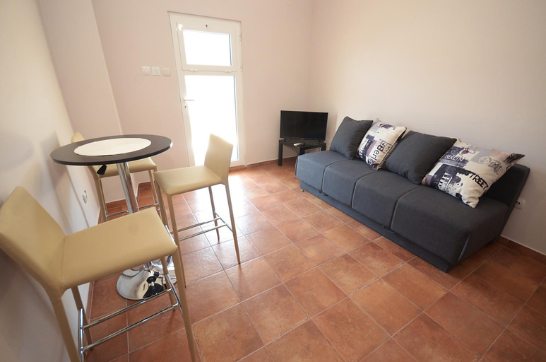 5, Apartments Dakovic