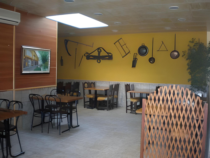Food & Drinks 5, Hostal Sant Bernat, Girona