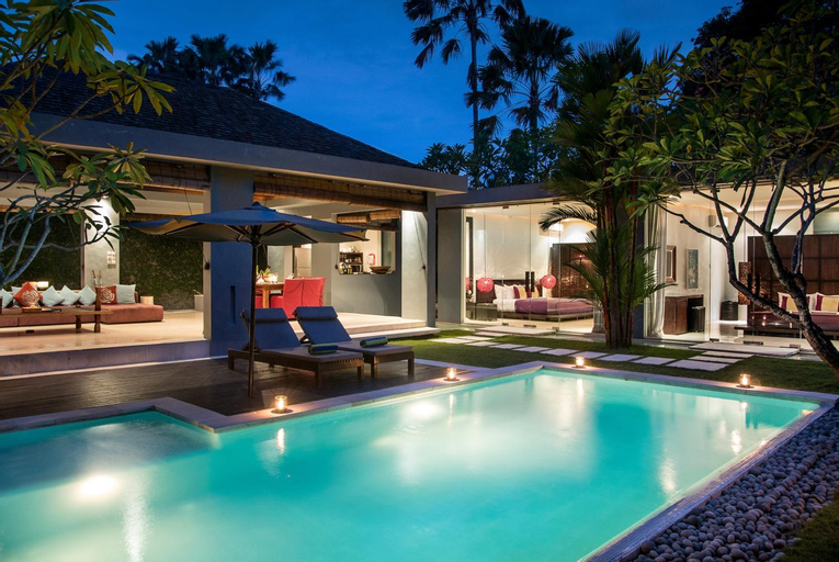 Swimming Pool 4