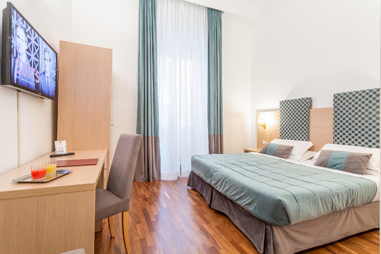 Bedroom 3, Medici, Rome