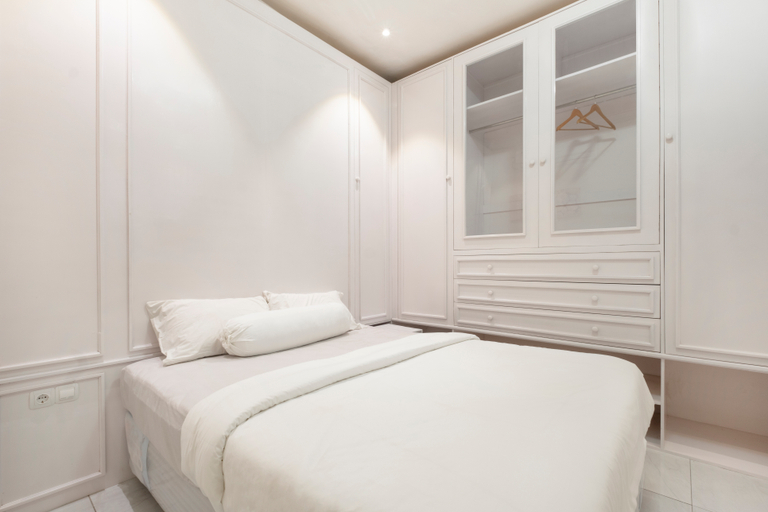Home 88 Feels Like Home Room Type - Aruna Darpa Executive – Modern Minimalist Queen Room with Garden View Home 88 Feels Like Home Room Type - Aruna Darpa Executive – Modern Minimalist Queen Room with Garden View
