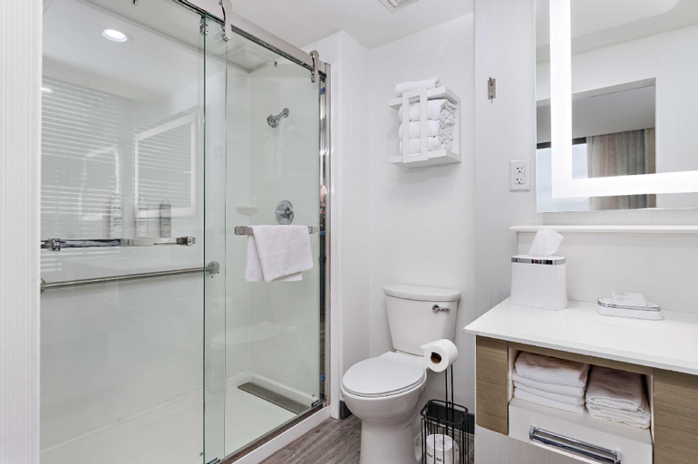 Bathroom 7