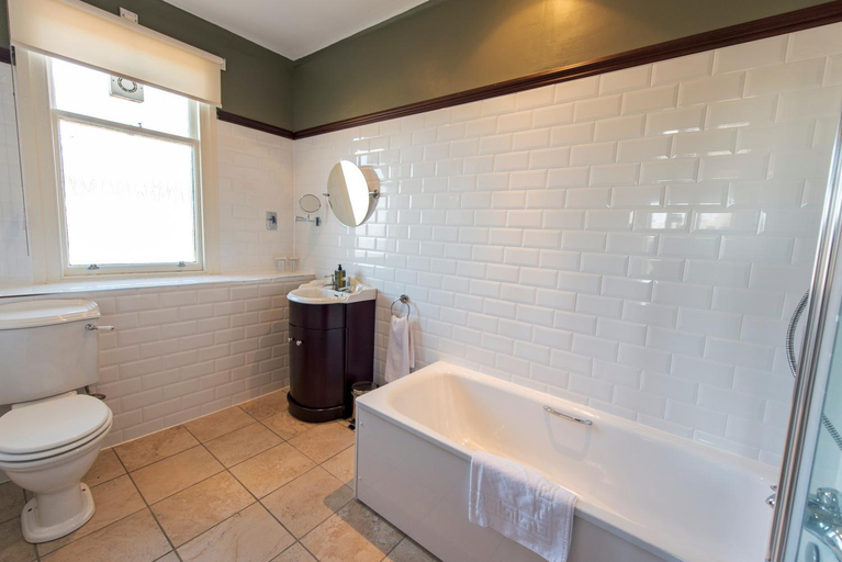 Bathroom 4, Nethybridge, Highland