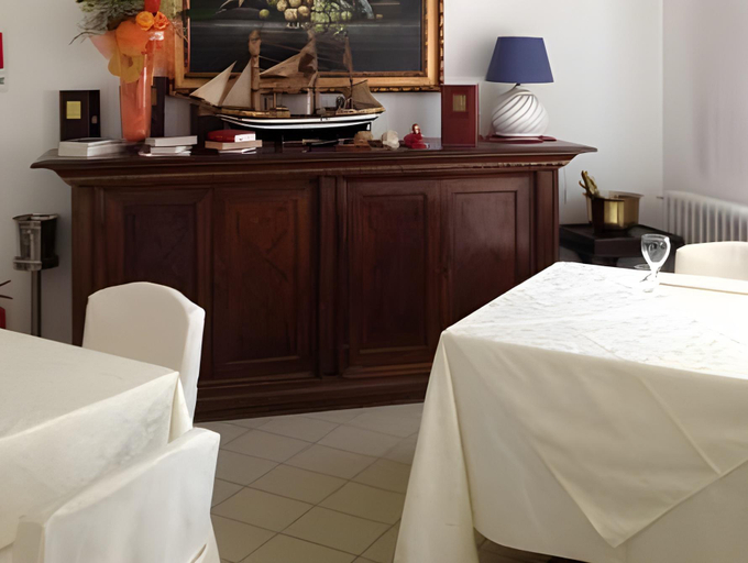 Food & Drinks 4, La Vela, Mantua