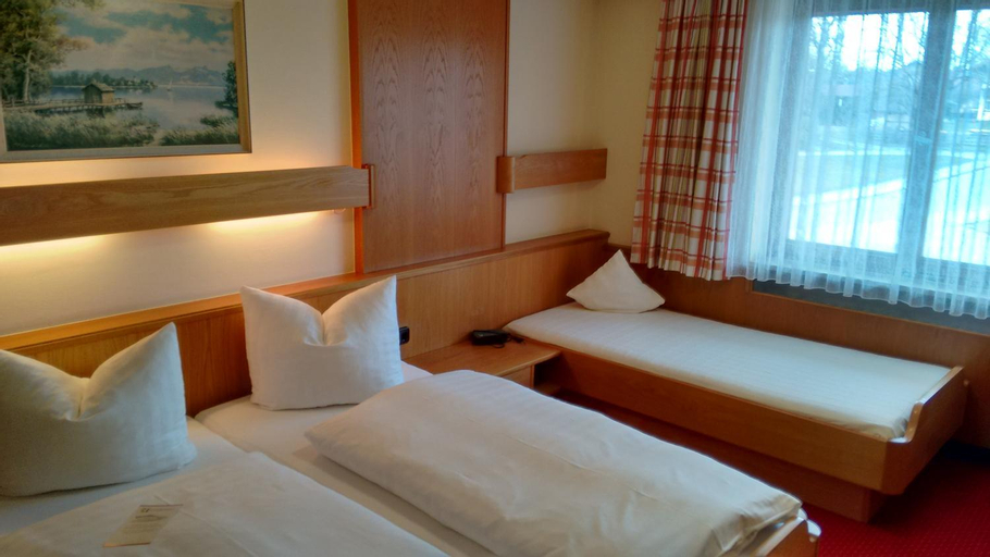 Bedroom 9