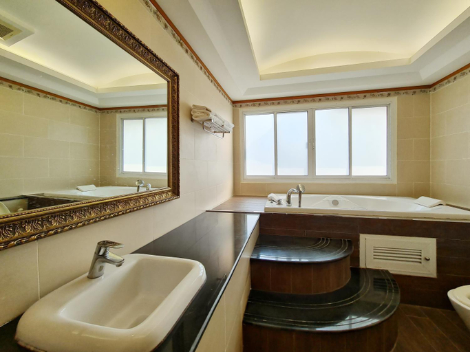Bathroom 5, Phu Pha Phung Resort, Suan Phung