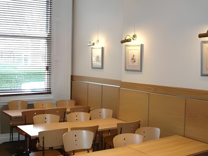Food & Drinks, Garden View Hotel, London