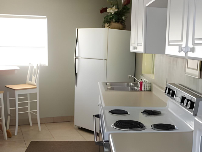 Others 3, Shoreline Suites & Cabana Cottages, Volusia