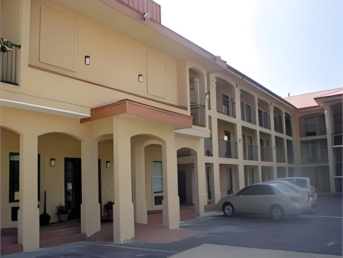 Exterior & Views 2, Fairway Inn, Okaloosa