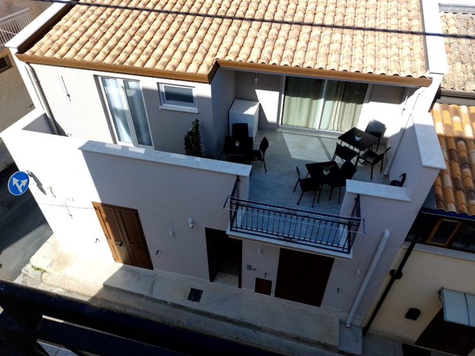 Others 2, ALLUMARO HOUSE, Trapani