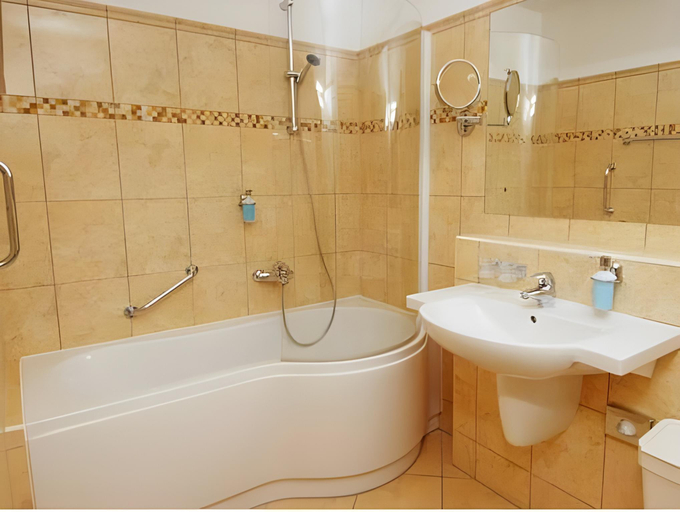 Bathroom 4, Hotel Bellevue, Ostholstein
