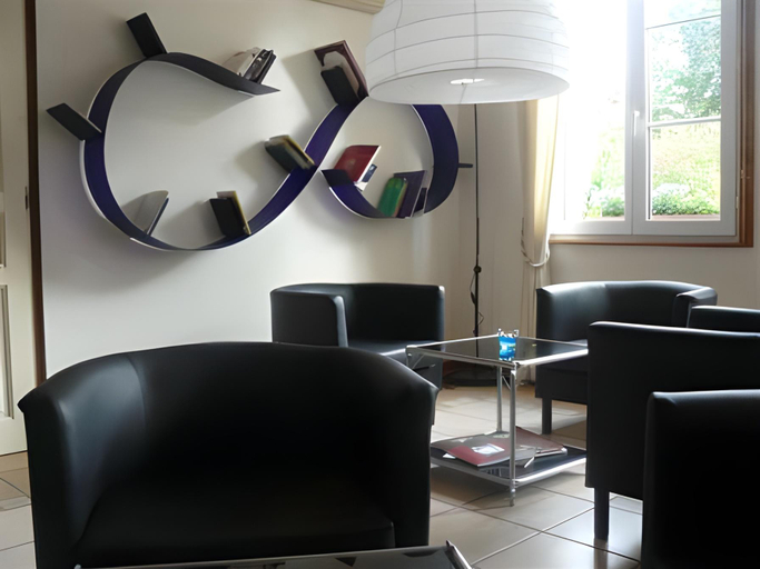 Public Area, Le Clos De Mutigny, Marne