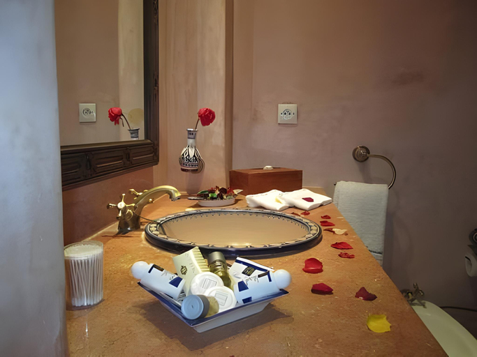 Bathroom 4, Riad Dar Laura, Fès