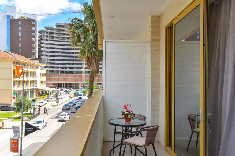 Others 5, Victoria Center Apartments