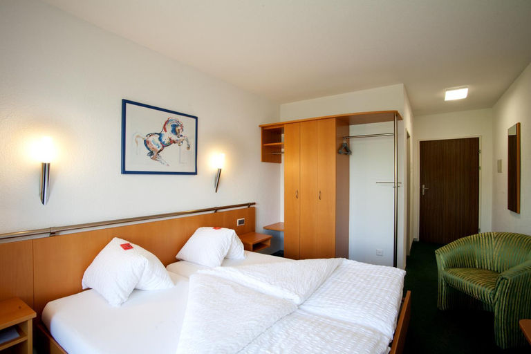 Bedroom 18