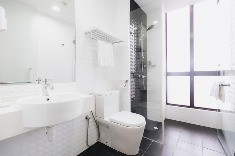 Bathroom 24