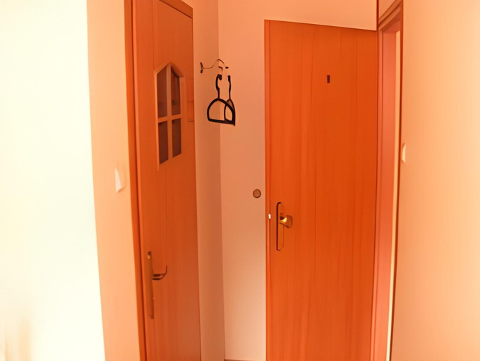 Others 4, Noclegi Viktor, Wadowice