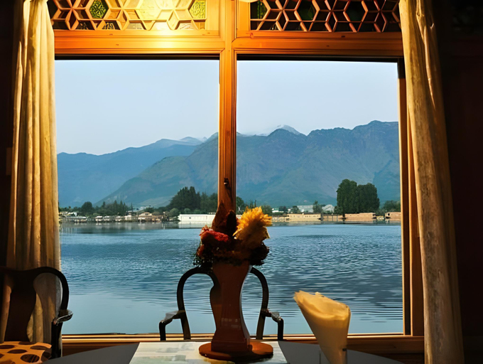 Others 4, Peacock Houseboats, Srinagar