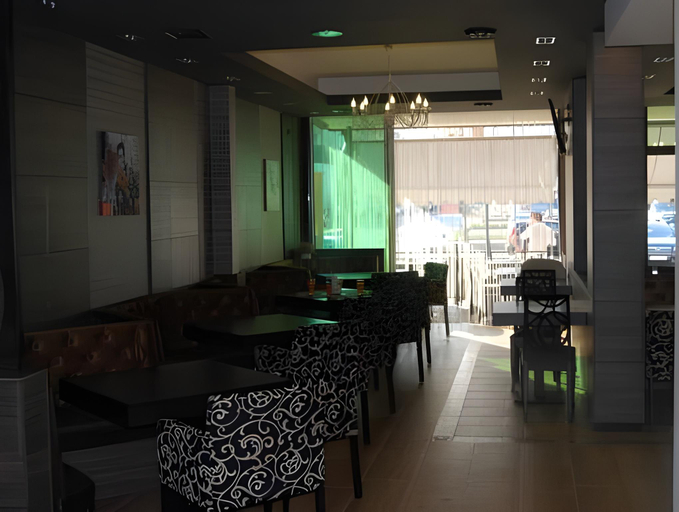 Food & Drinks 5, Central Plaza, Pomorie