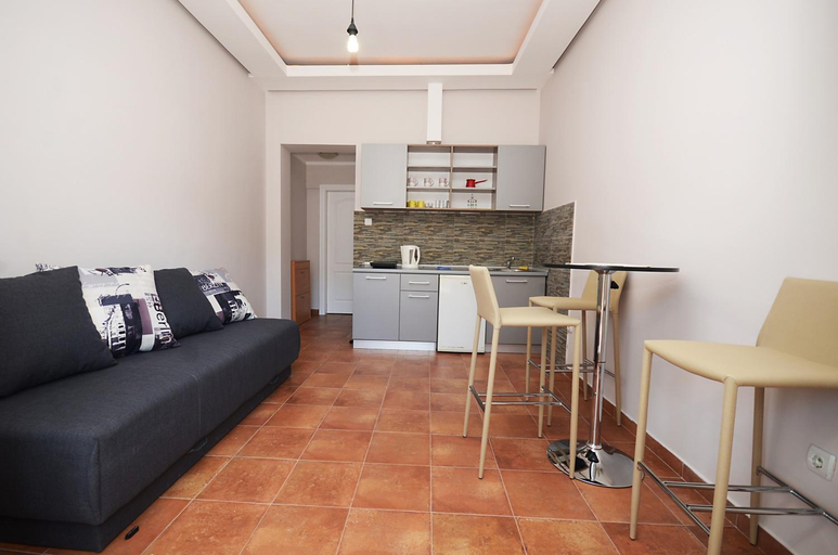 2, Apartments Dakovic