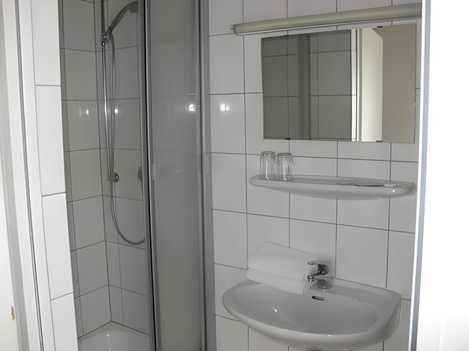 Bathroom 5, Hotel Isabel, Waldeck-Frankenberg