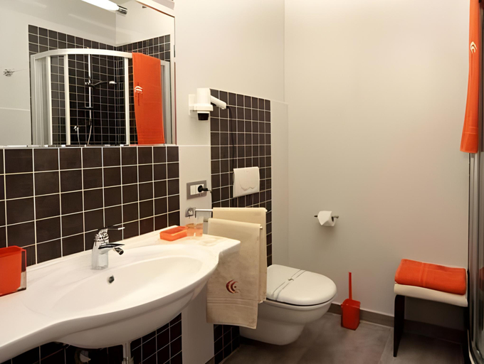 Bathroom 4, CasEpicarmo Guest House, Syracuse