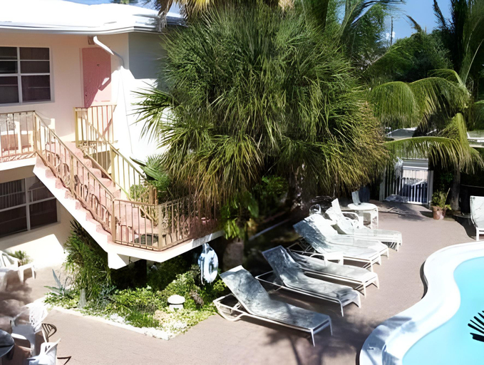 Exterior & Views 1, Shore Haven Resort Inn, Broward