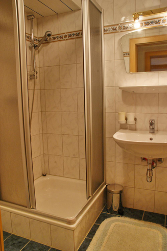 Bathroom 2, Haus Venetblick, Imst
