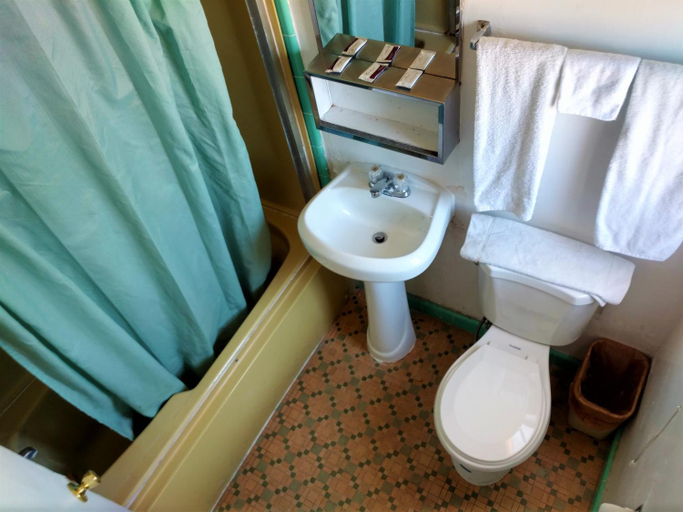 3, Highland Tower Motel, Pima