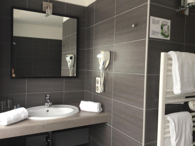 Bathroom 3