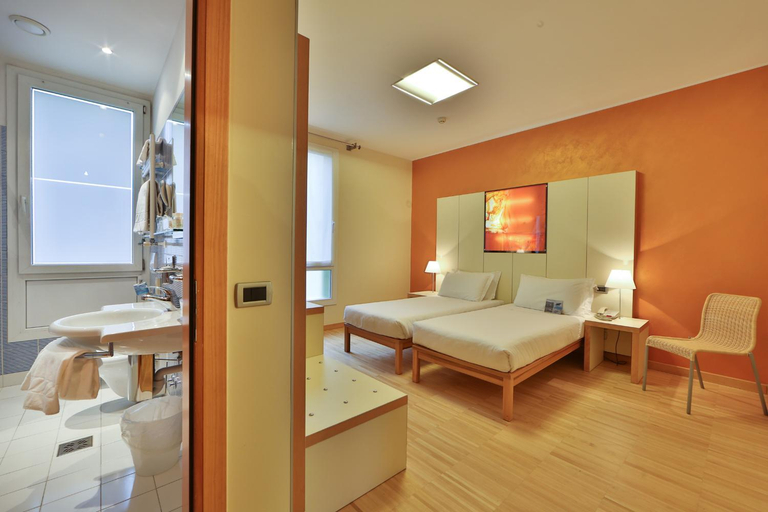 Bedroom 12