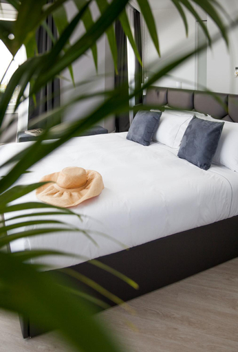 Bedroom 16