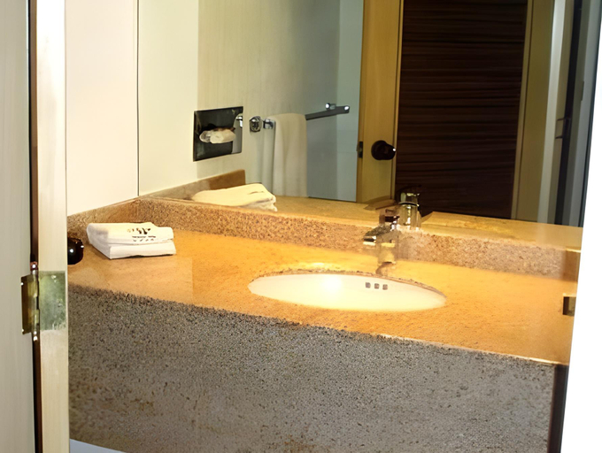 Bathroom 5, WeEnjoy Hotels Aeropuerto CDMX, Mexico City