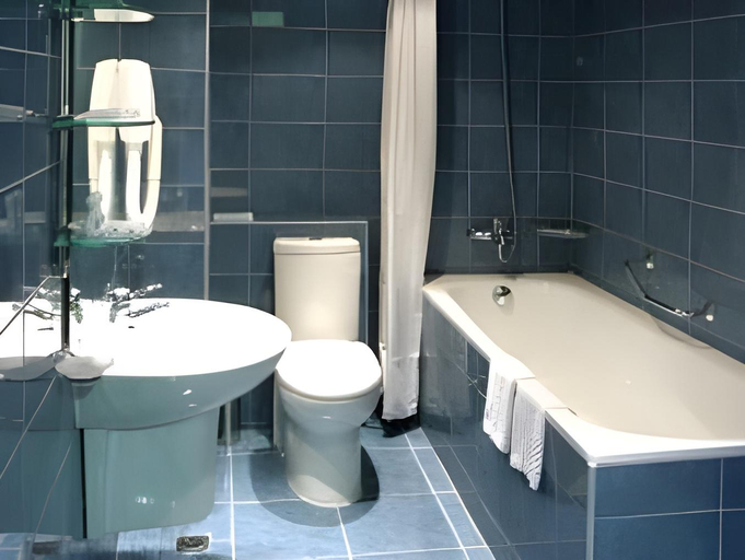 Bathroom 2, Amiral Hotel, Varna