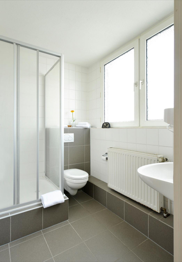 Bathroom 3, Hotel Zur Post Kleve, Kleve