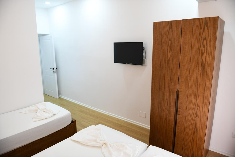 Others 3, Guest House Cela City Centre, Beratit