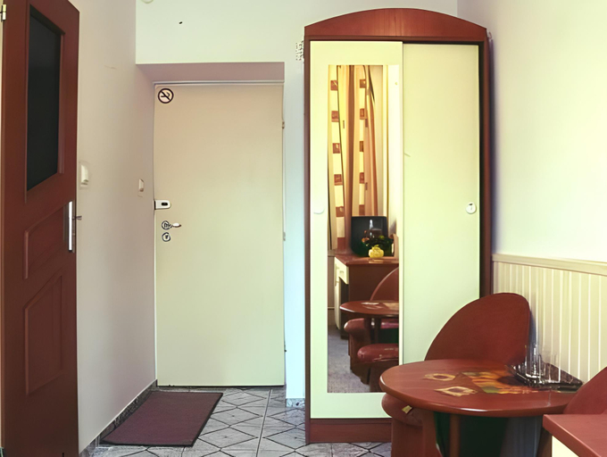 Others 5, Hotel Wysoka Brama, Olsztyn City