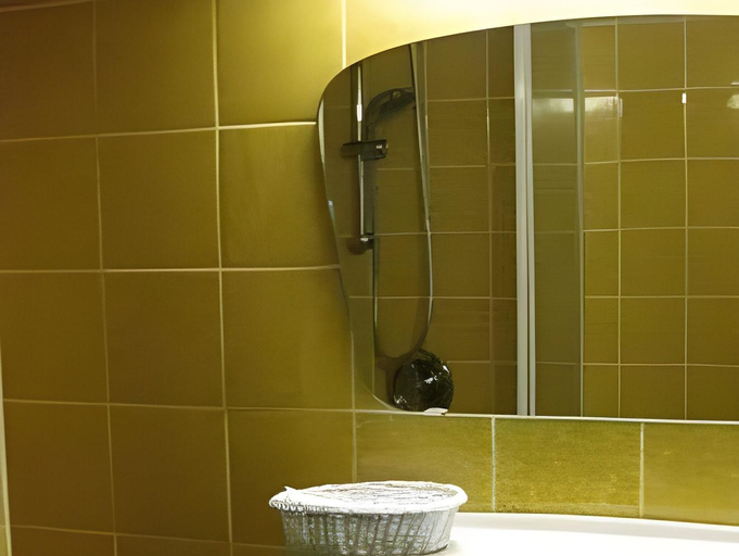 Bathroom 5, Hotel Elisabeth, Schwaz