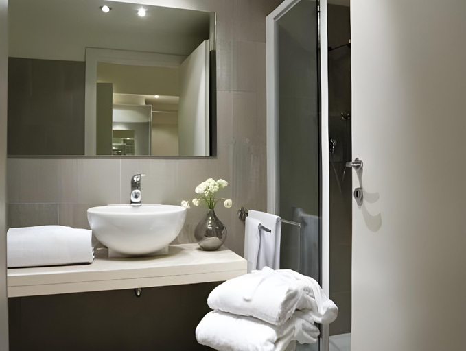 Bathroom 4, Hotel Cube, Ravenna