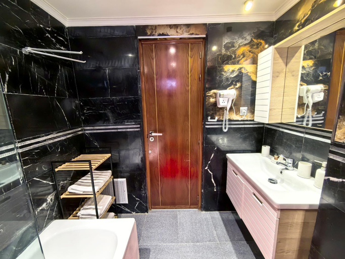 Others 5, Bab Tanja City, Tanger-Assilah