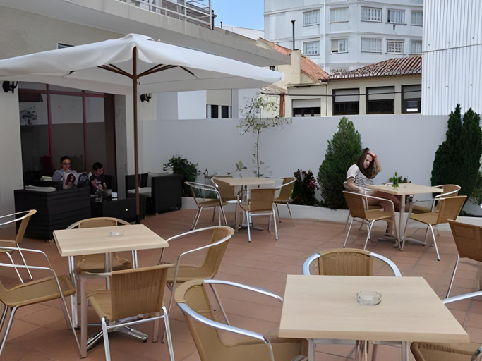 Others 3, Hostal Mourelos, Pontevedra