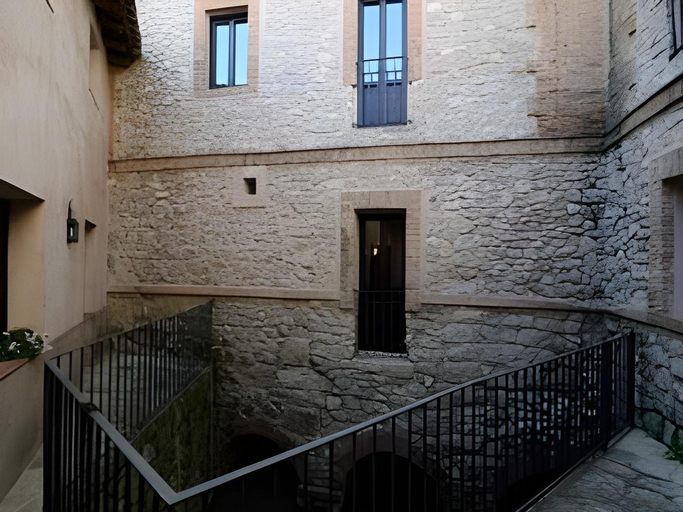 Others 5, Caseron De La Fuente, Teruel
